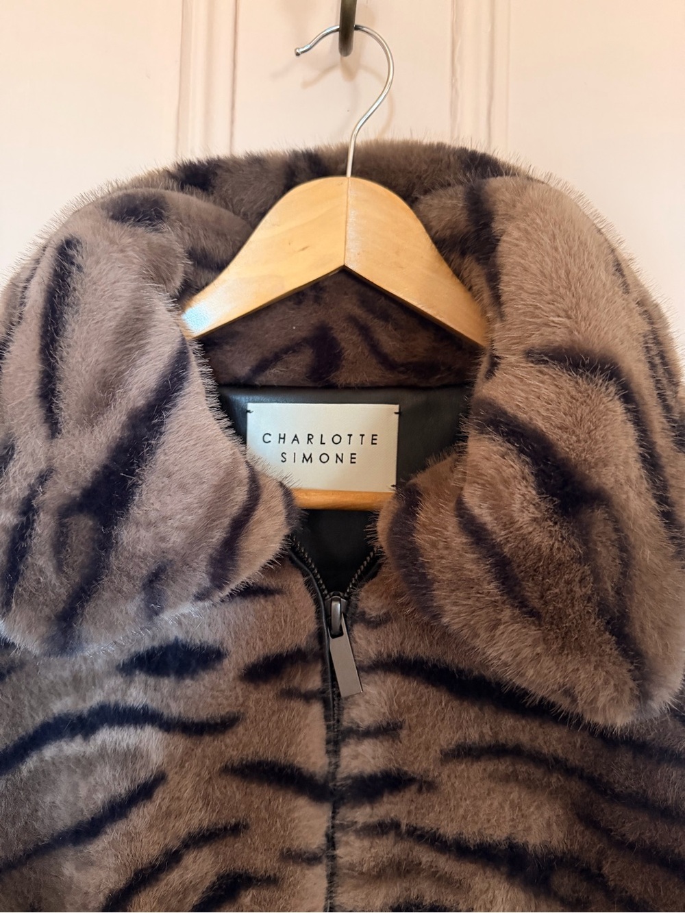 Charlotte Simone women’s size M plush Tiger-Stripe bomber jacket